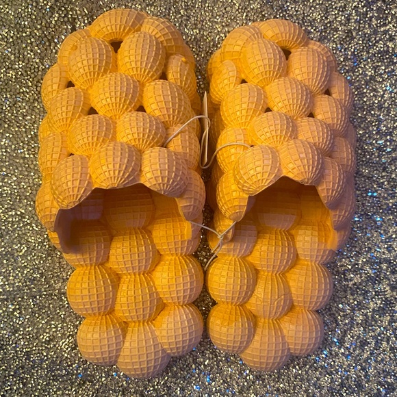 Women's Blush Bubble Slides - Picture 1 of 5